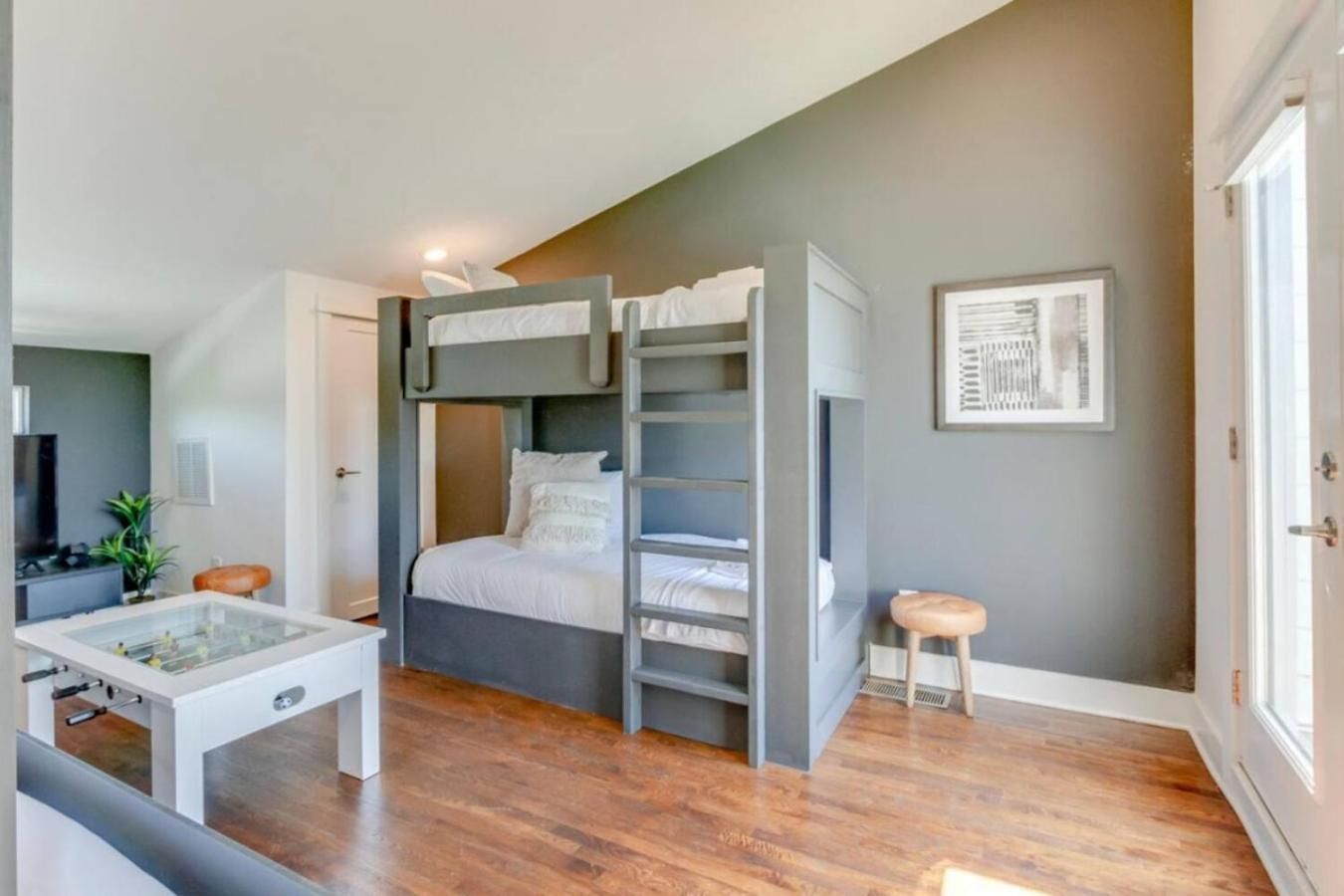 Urban Living- Rooftop Hangout- Hillsboro Village Holiday home