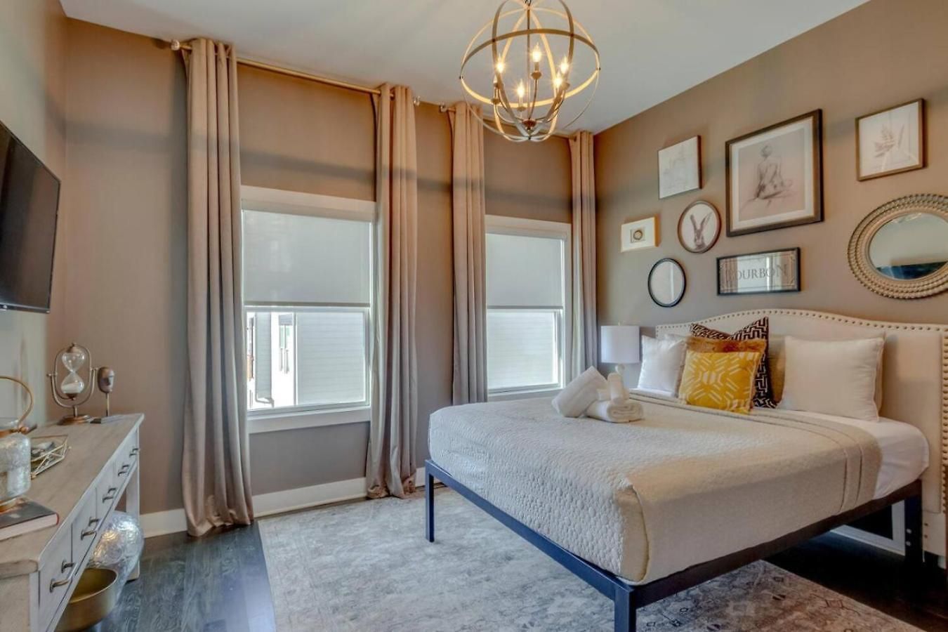 Modern Townhome With Gorgeous Patio Space * Nashville