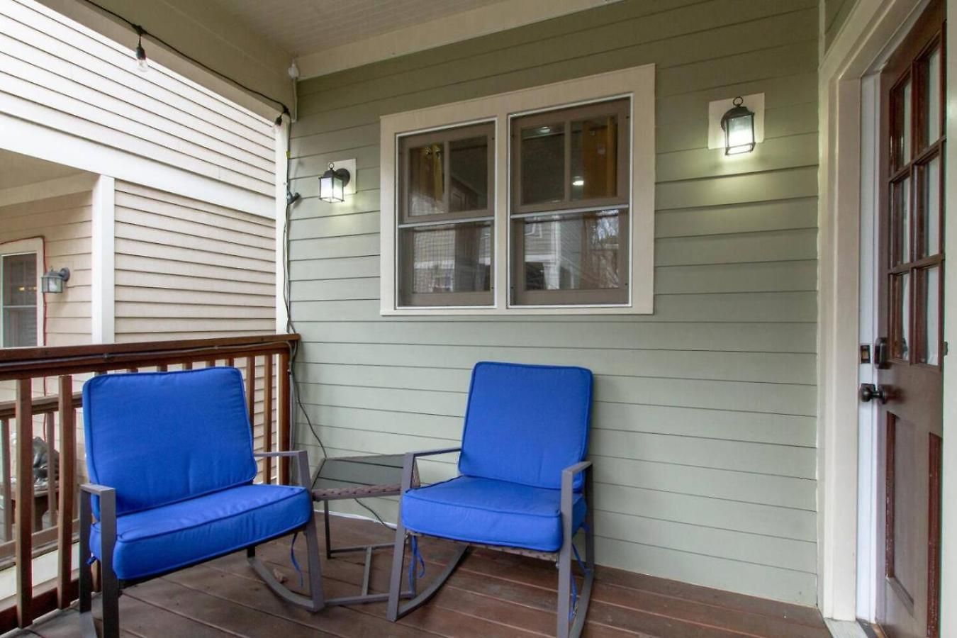 Holiday home Vibrant Trendy Two Bedroom Near Marathon Village
