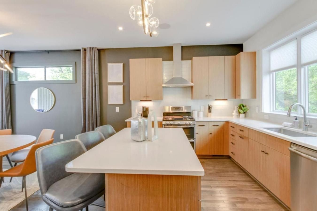 North Hideaway- Game Room- Spacious Holiday home Nashville