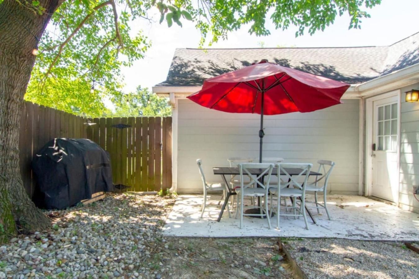 East Nash Enclave Movie Private Yard * Nashville