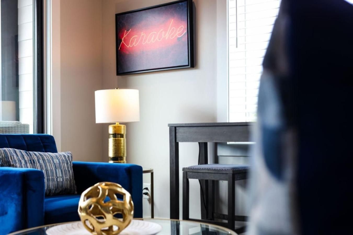 Sapphire Loft 4 Bedroom 4.5 Bath Rooftop Patio * Nashville