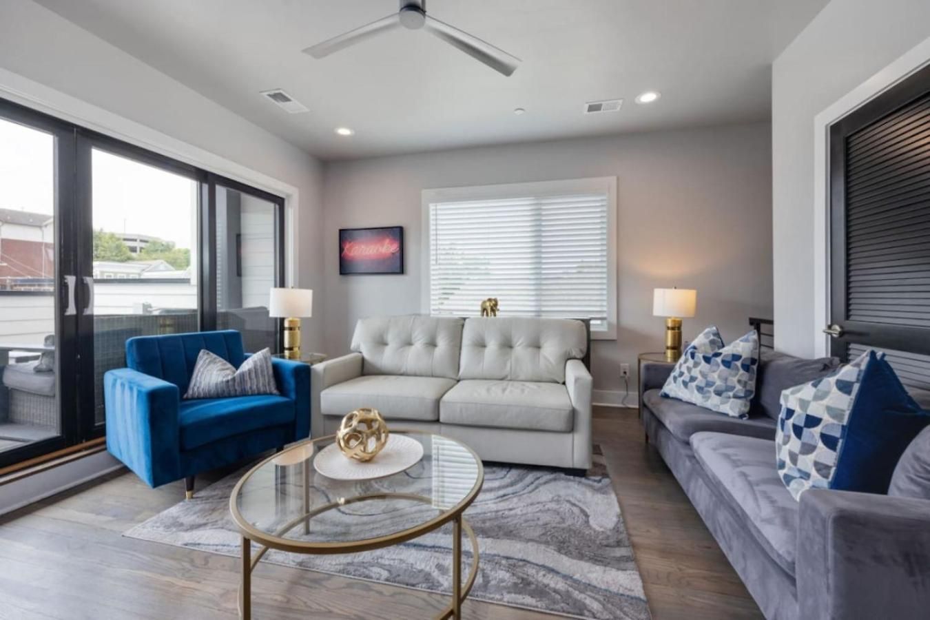 Sapphire Loft 4 Bedroom 4.5 Bath Rooftop Patio Holiday home