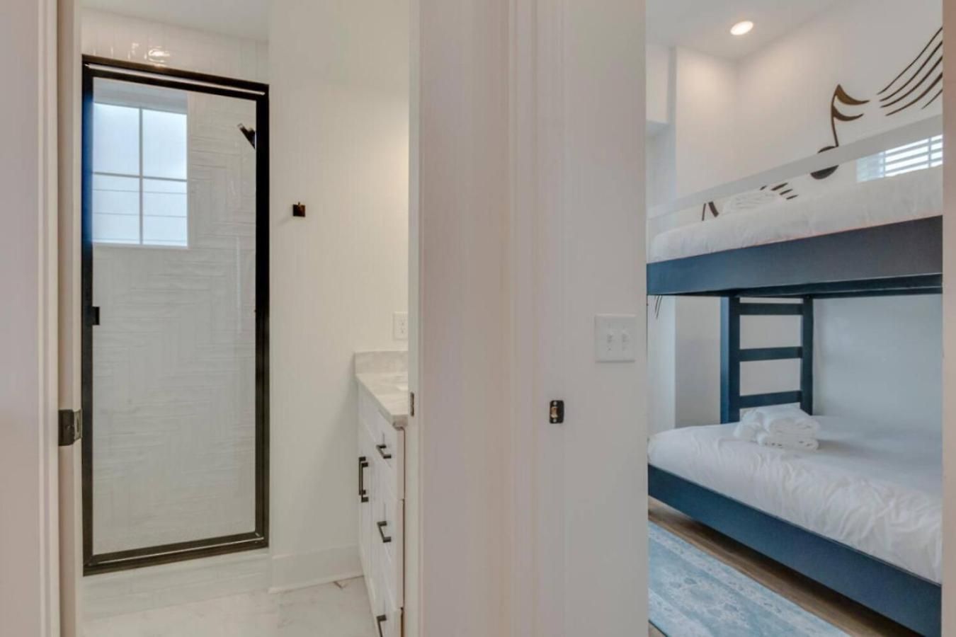 Jazz Junction 2 Bedroom And Kitchen 7 Mins To Broadway *