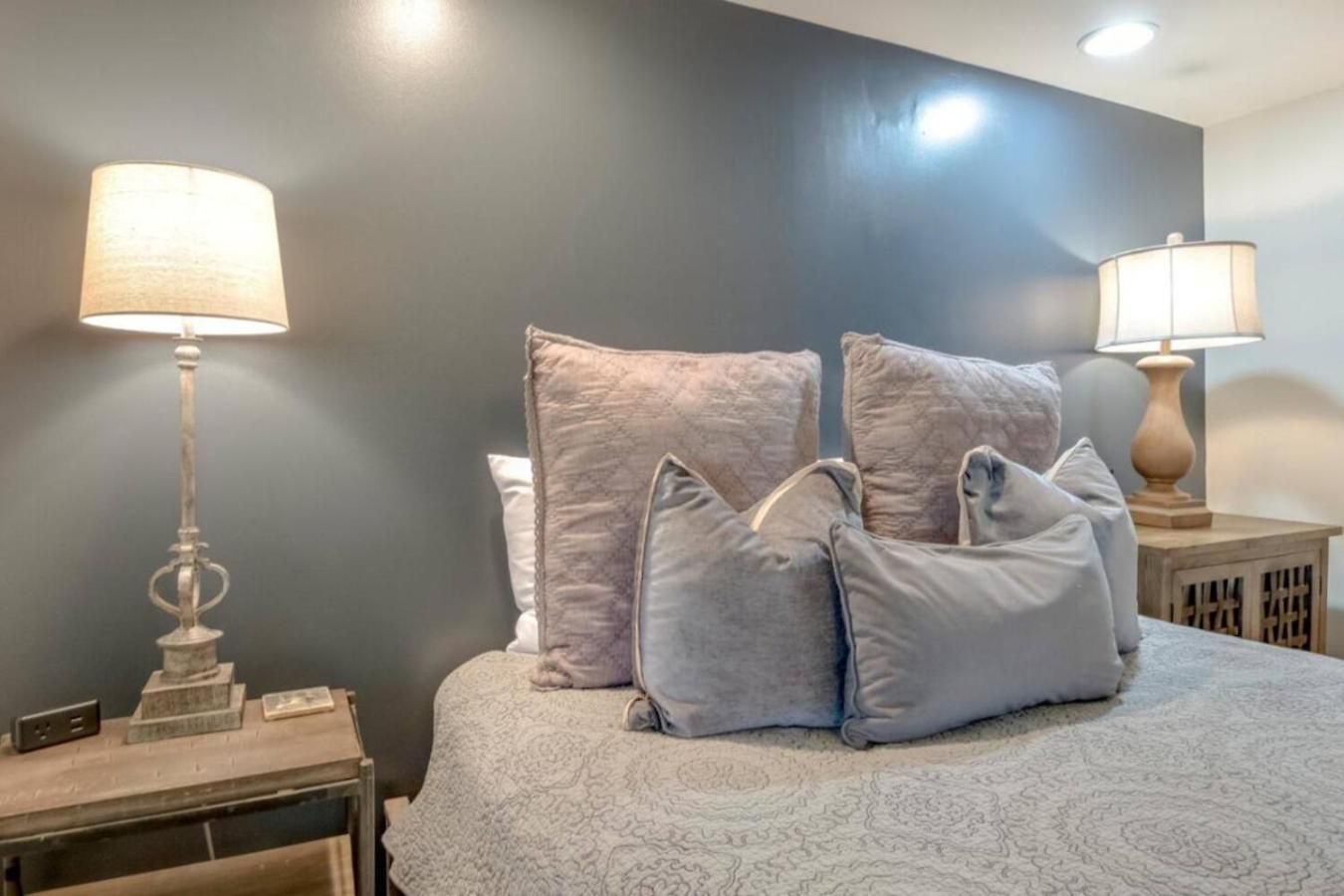 Urban Hideaway Cozy With Pool Access Apartment Nashville