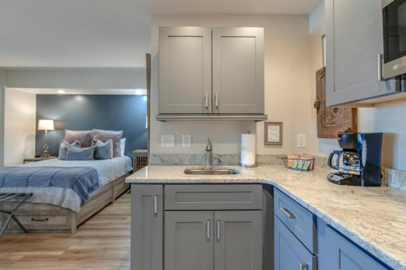 Apartment Urban Hideaway Cozy With Pool Access Nashville