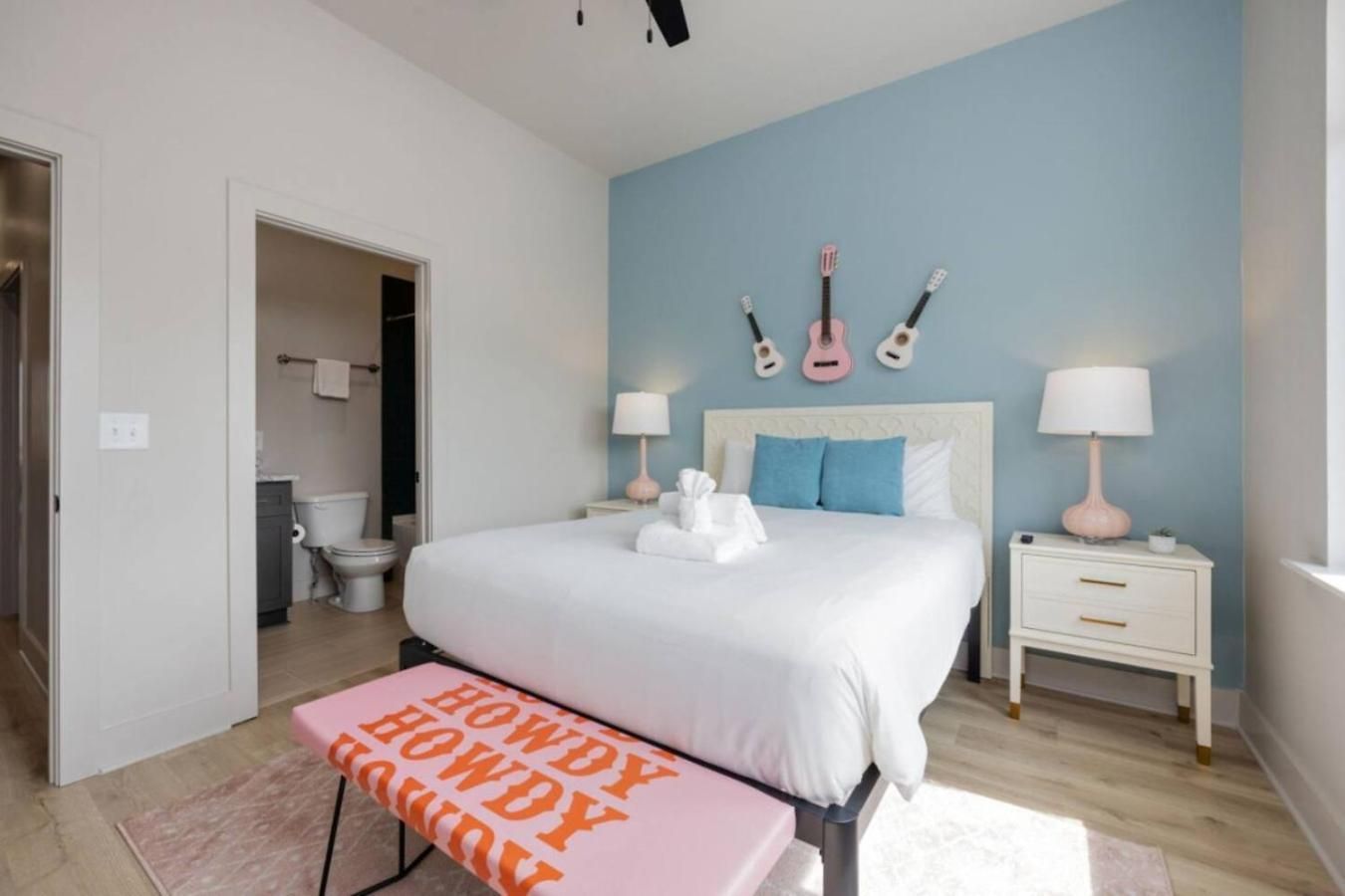 Dolly And Denim 4 Bedroom 4.5 Bath With Spacious Rooftop Nashville
