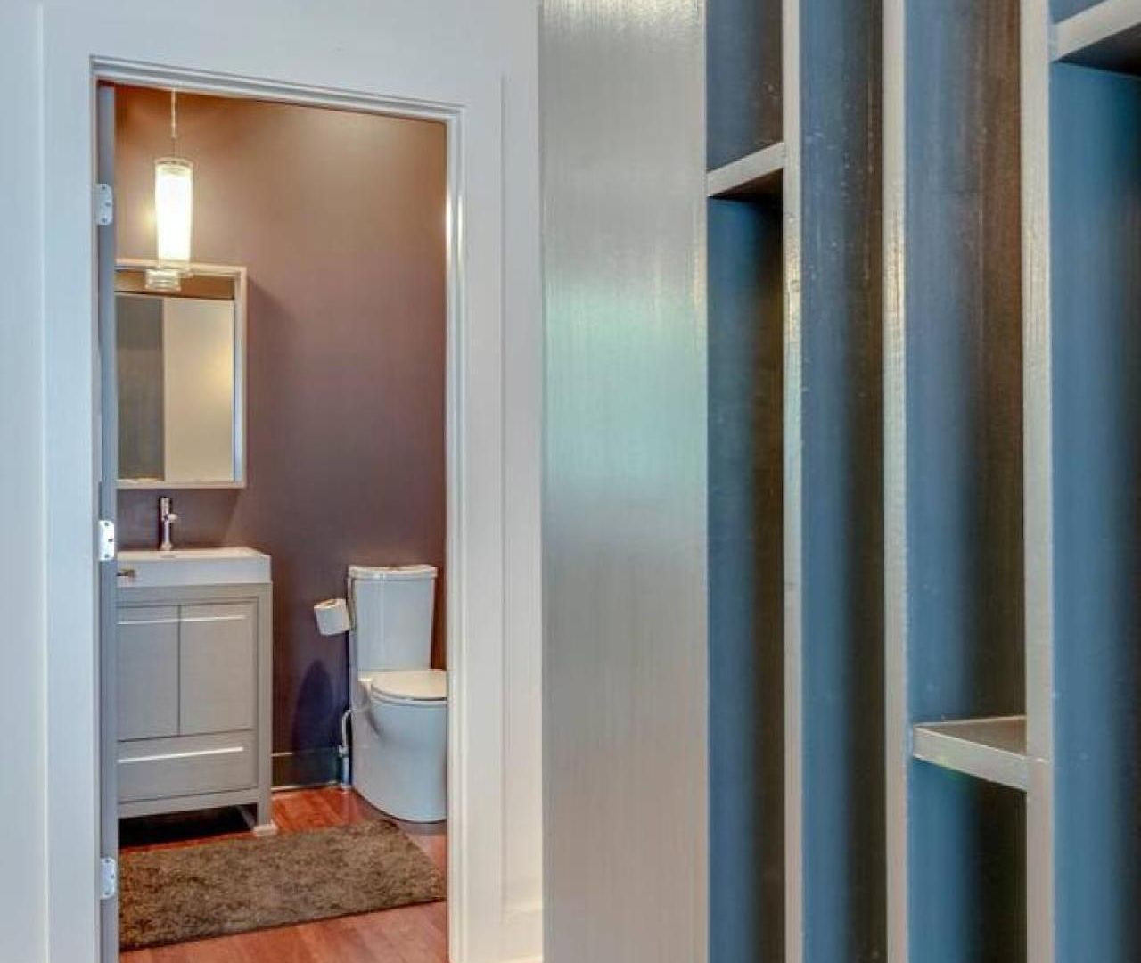 Modern 4 Bedroom 2.5 Bath Gorgeous Getaway
