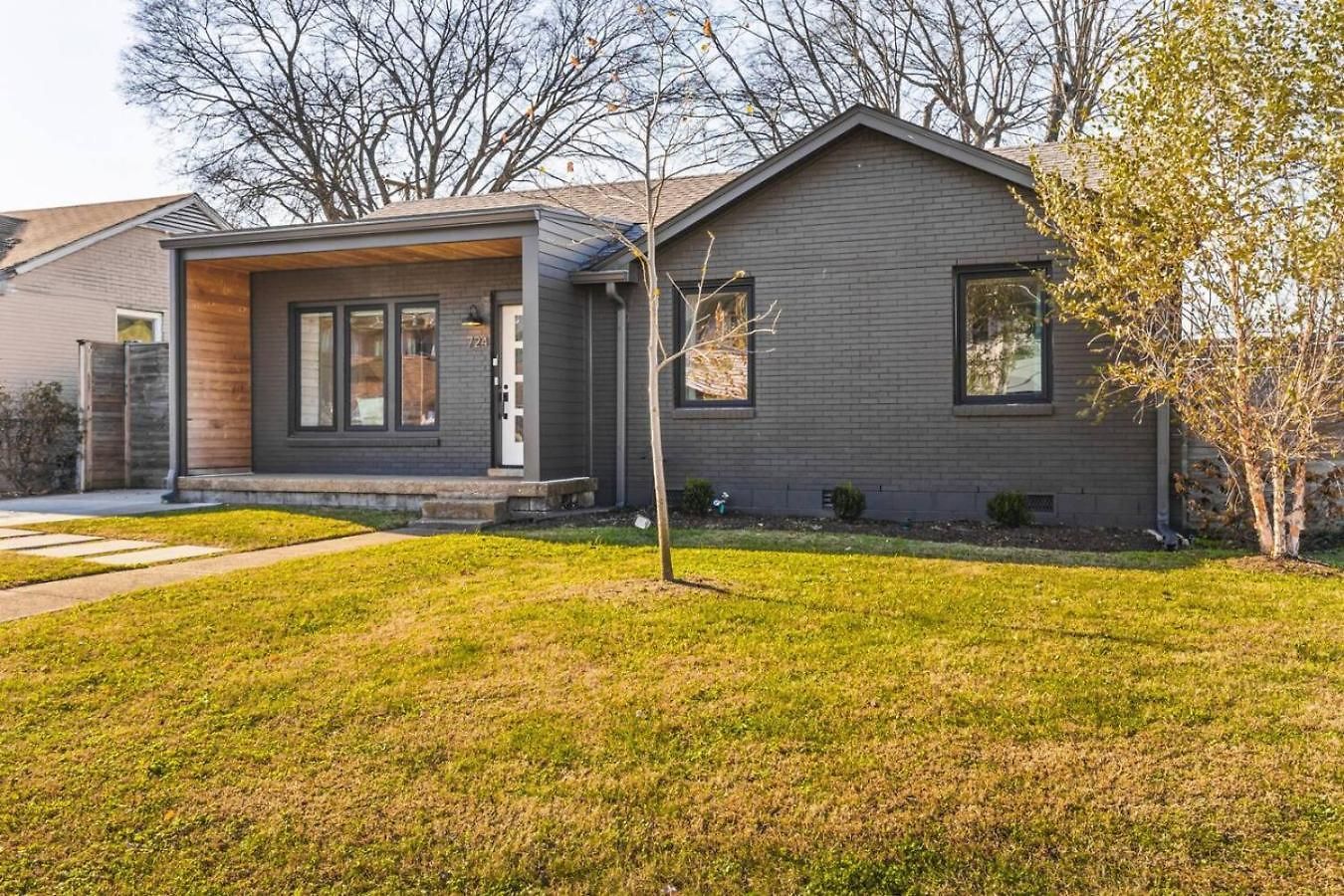Walk To Restaurants Outdoor Patio With Grill And Fit Pit 1 Mile To Stadium And Downtown