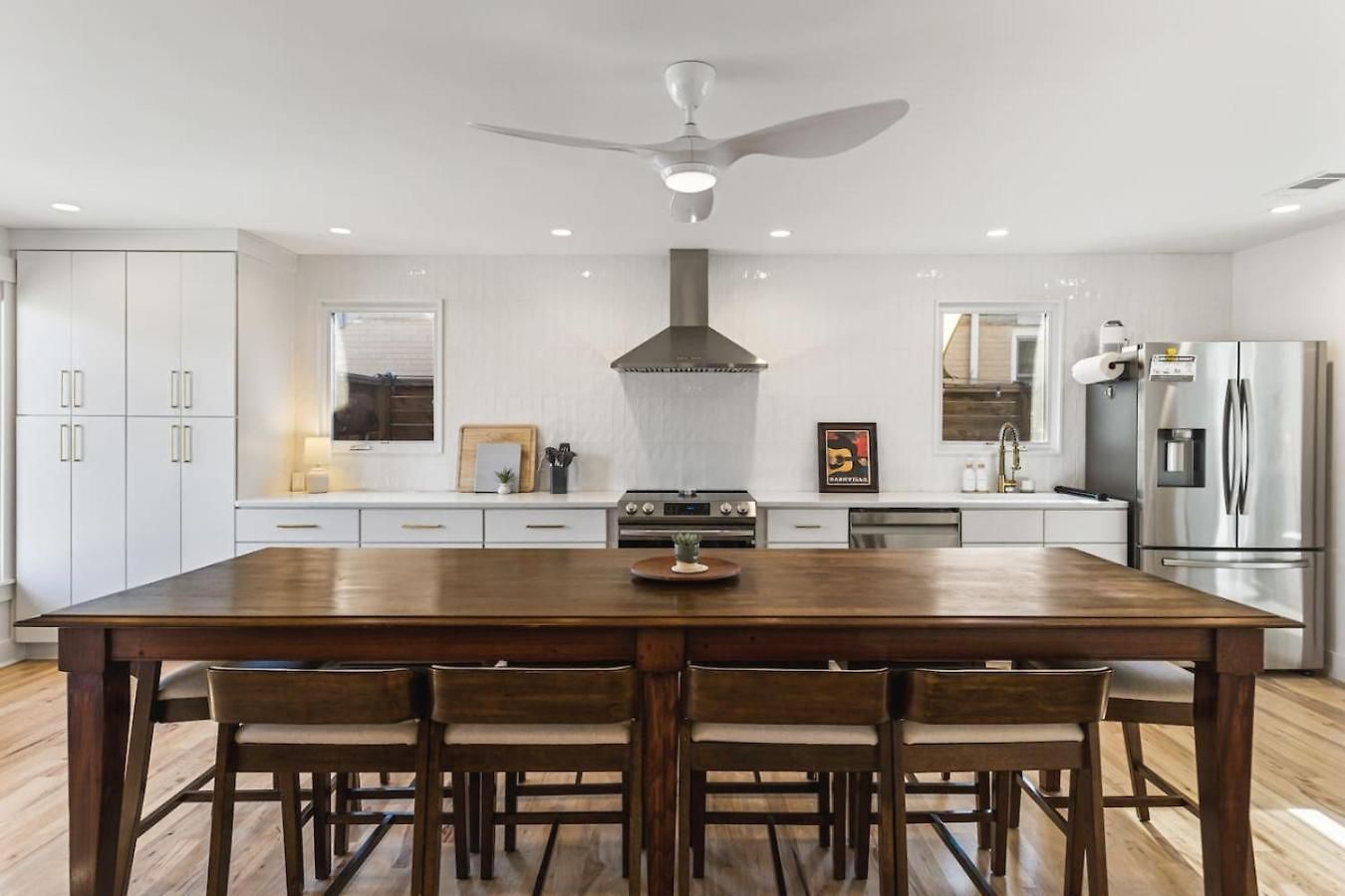 Walk To Restaurants Outdoor Patio With Grill And Fit Pit 1 Mile To Stadium And Downtown *