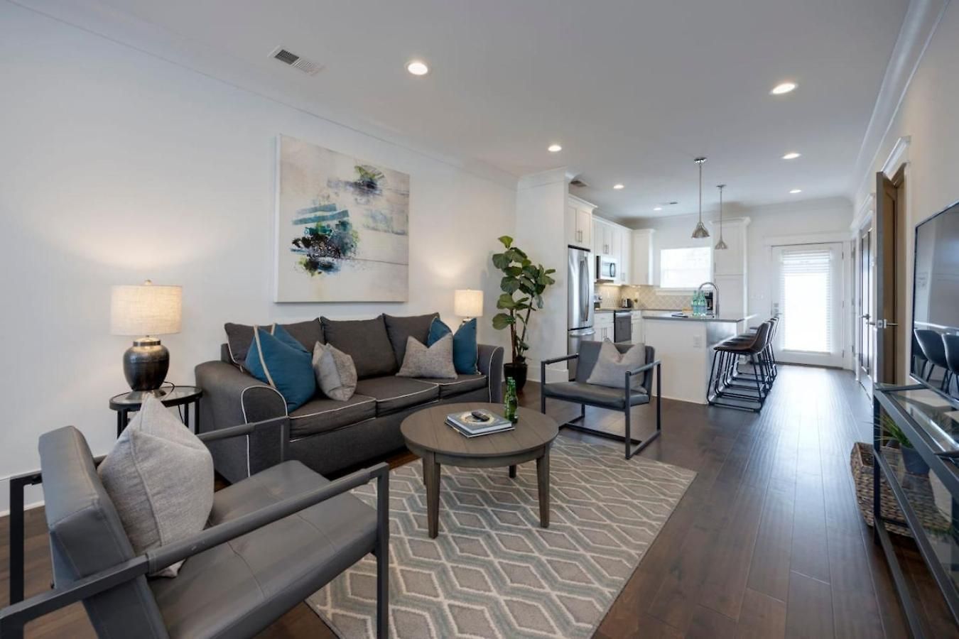 Beautiful Townhomes 2 Units With Outdoor Patios Nashville
