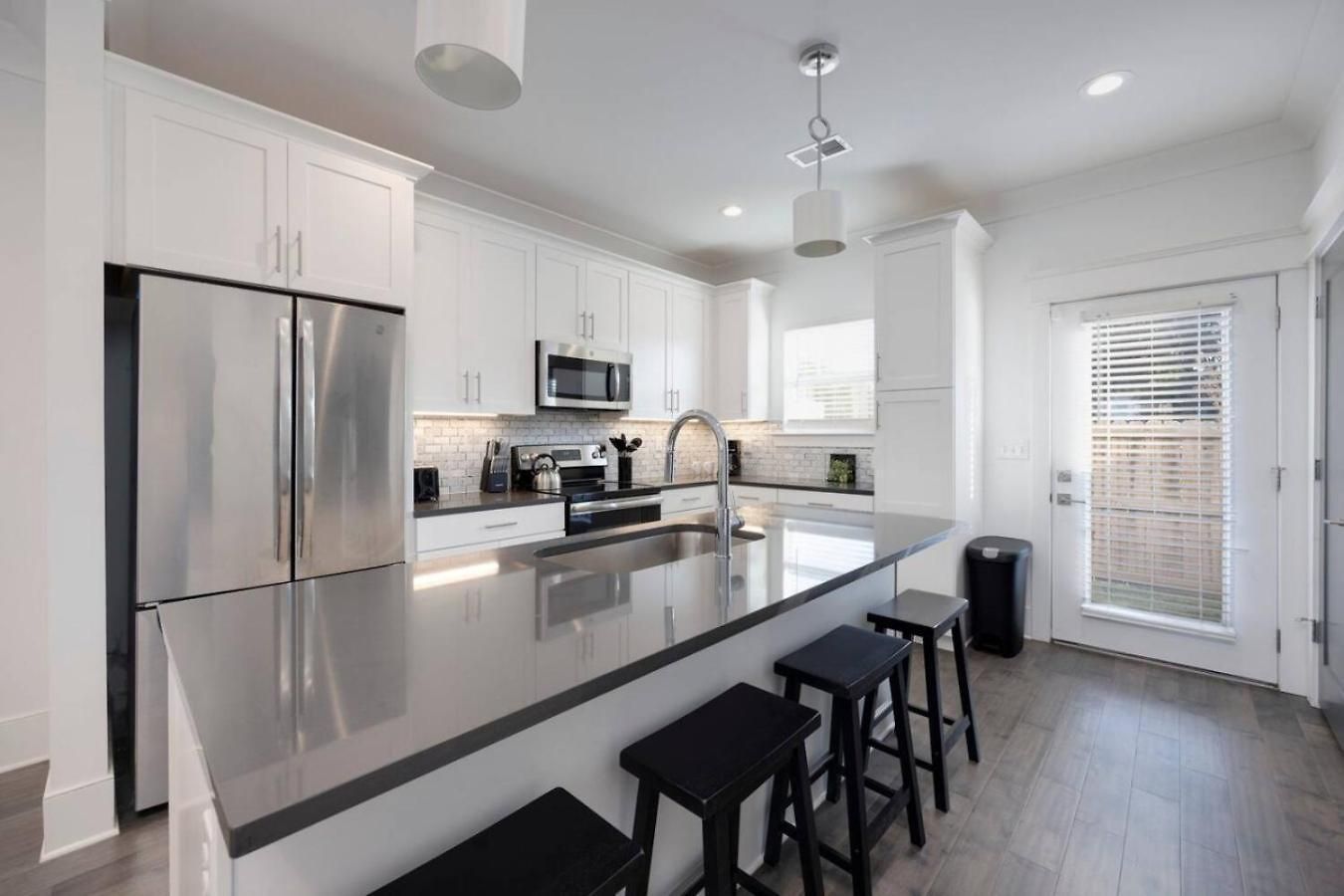 Beautiful Townhomes 2 Units With Outdoor Patios Nashville