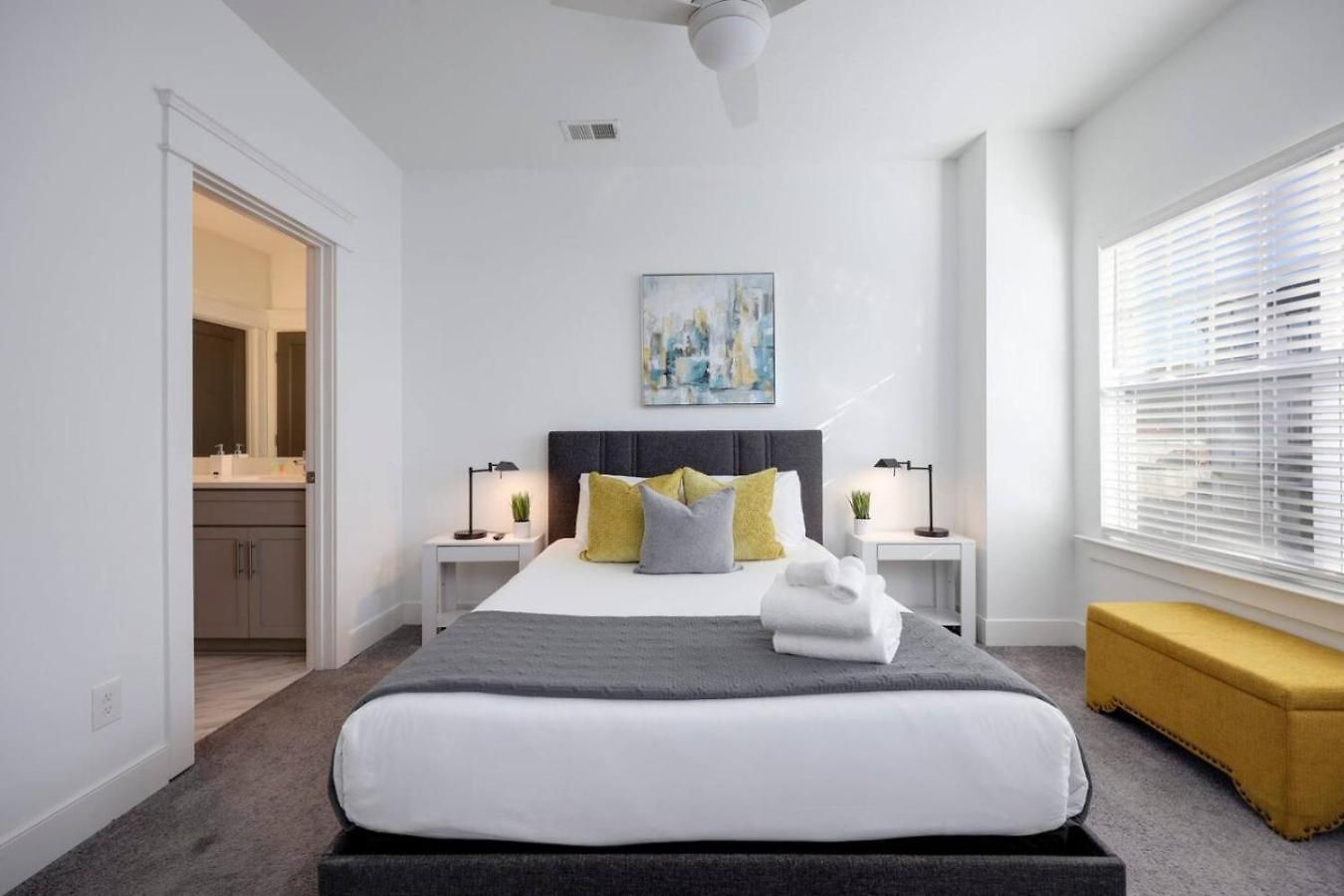 Double Townhomes Elegant Design Big Groups