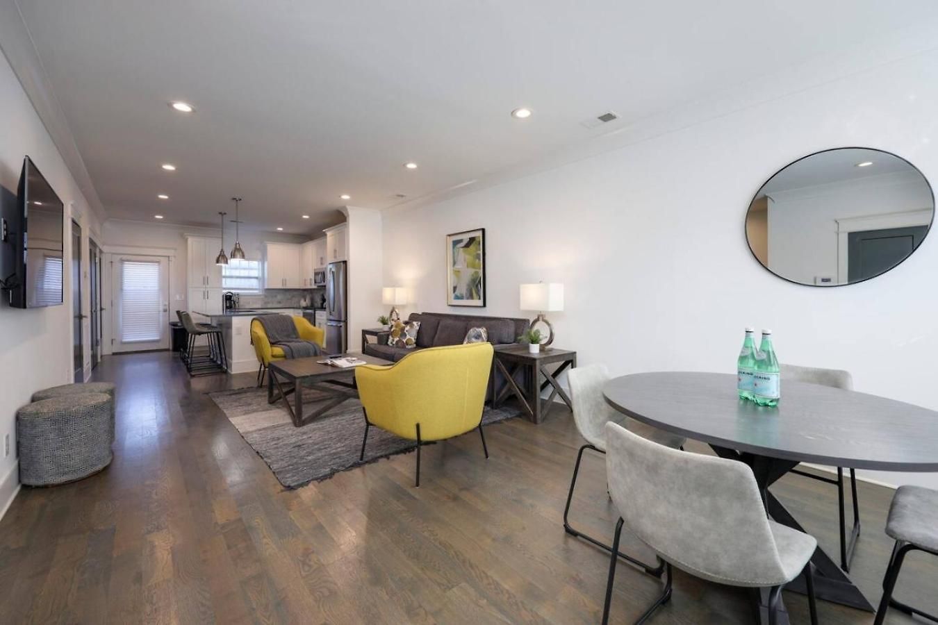 Double Townhomes Elegant Design Big Groups *