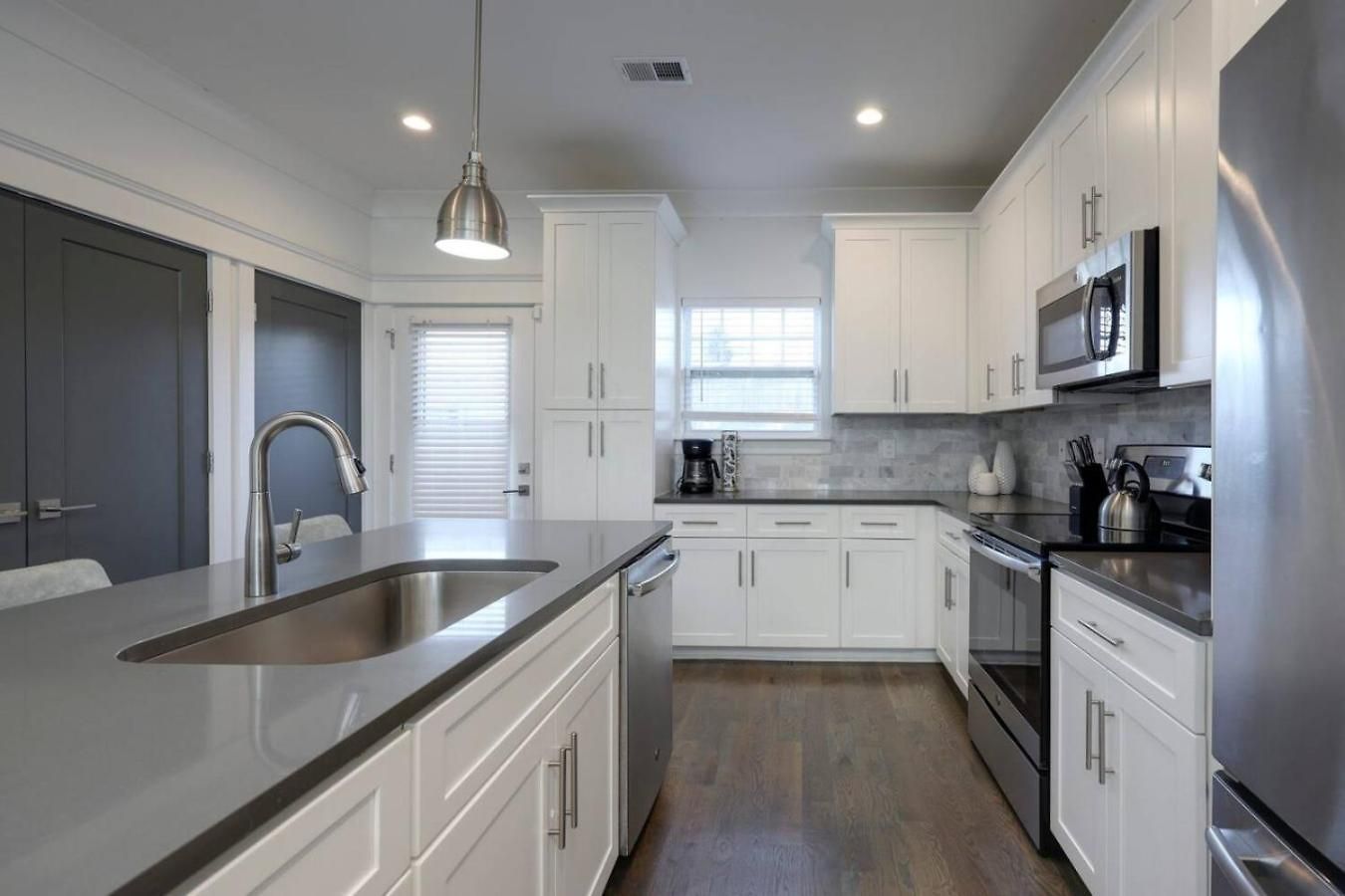 Double Townhomes Elegant Design Big Groups