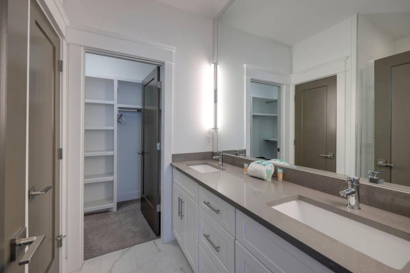 Holiday home Double Townhomes Elegant Design Big Groups Nashville