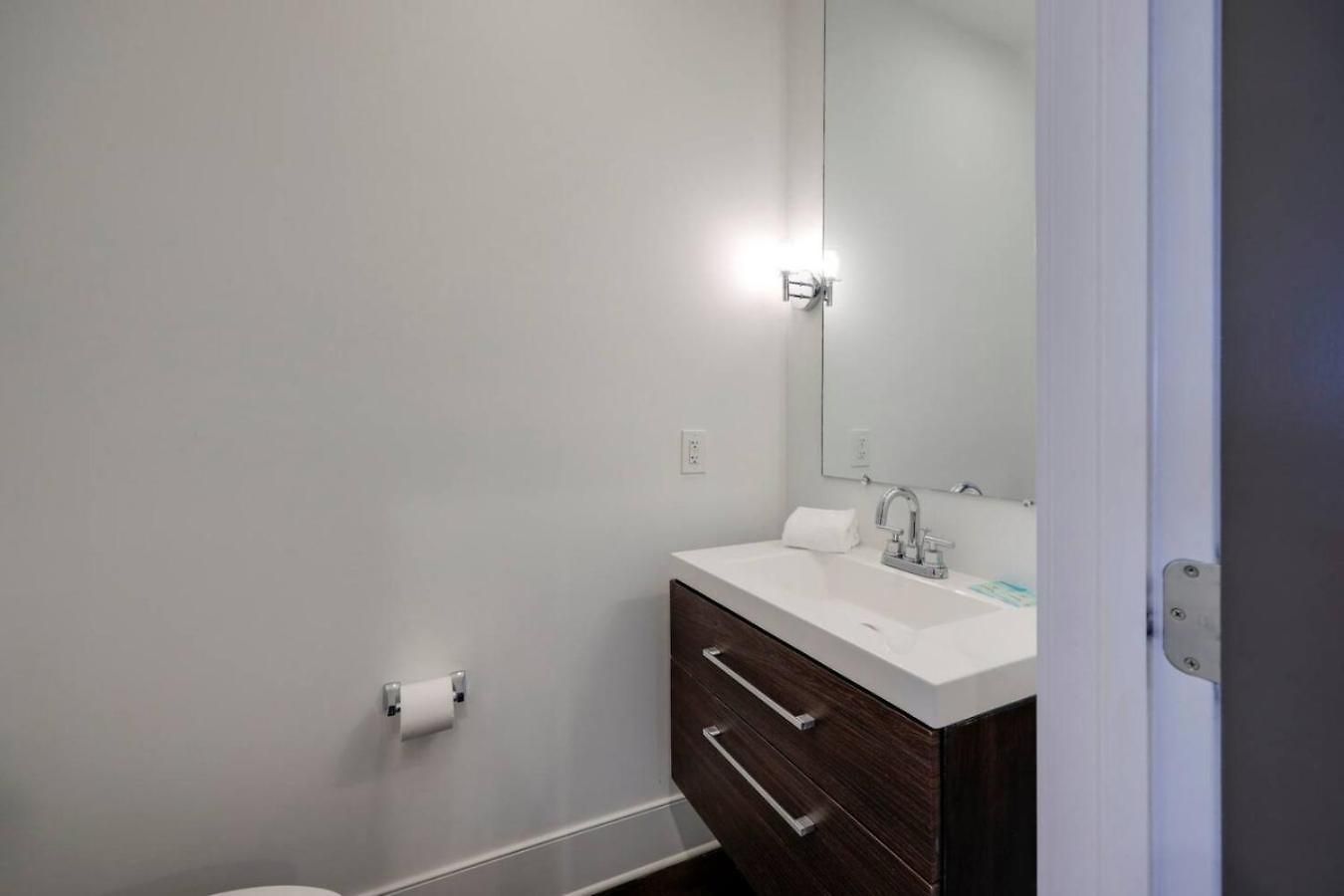 Double Townhomes Elegant Design Big Groups *