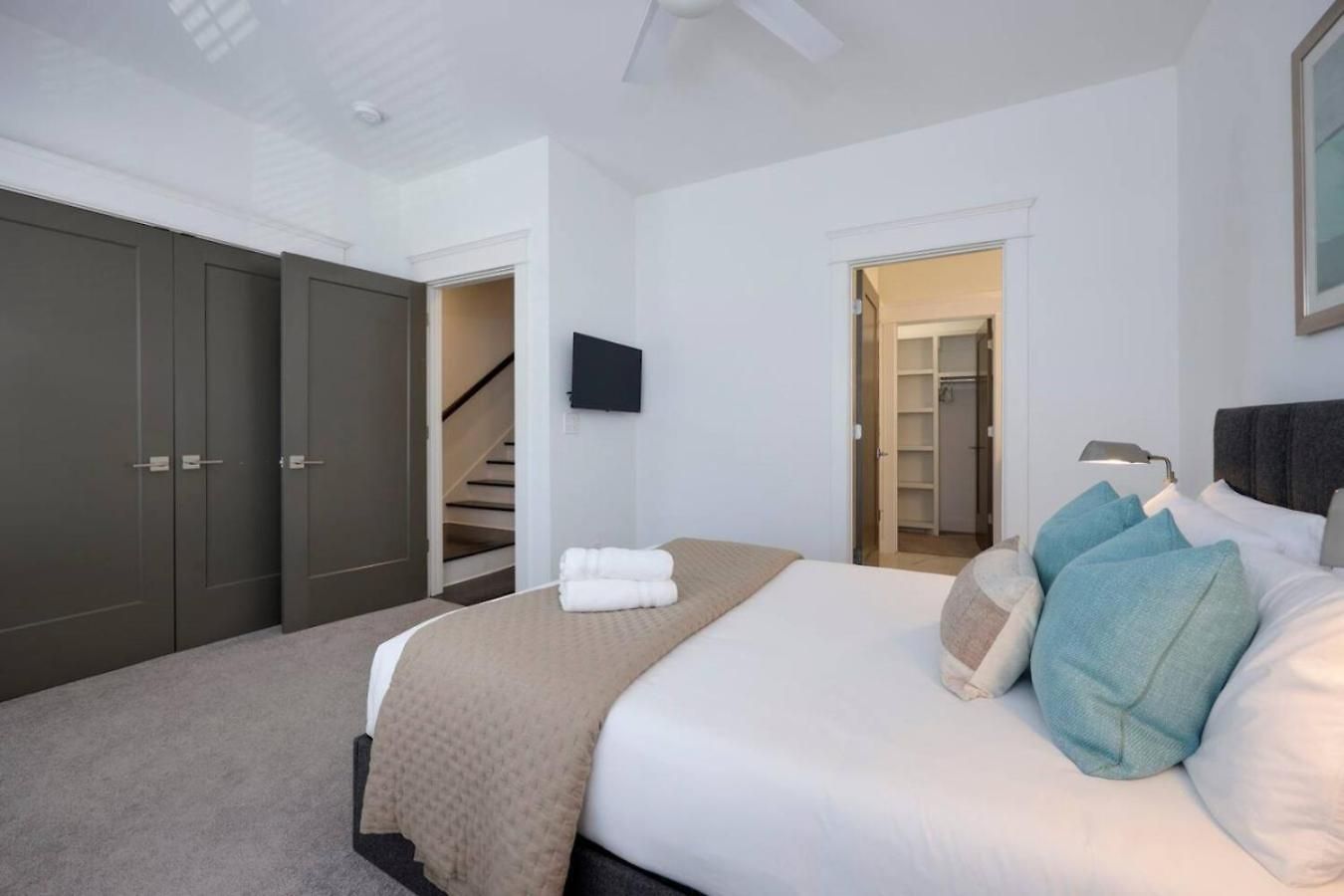 Holiday home Double Townhomes Elegant Design Big Groups *