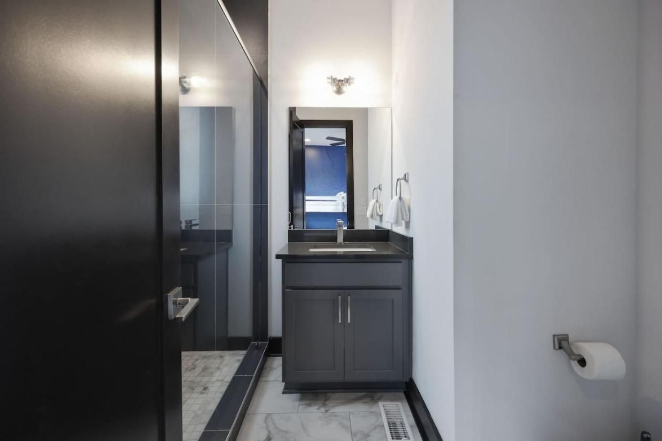 Two Townhomes Blue Dreams And Rustic Elegance Holiday home