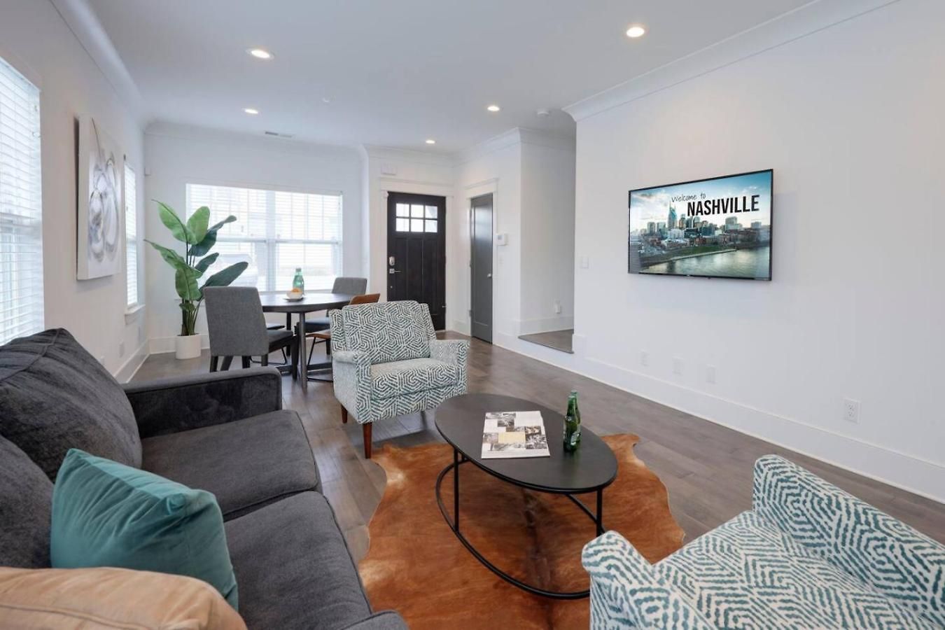 Two Spectacular Homes For Twenty Guests With Outdoor Patio Holiday home *