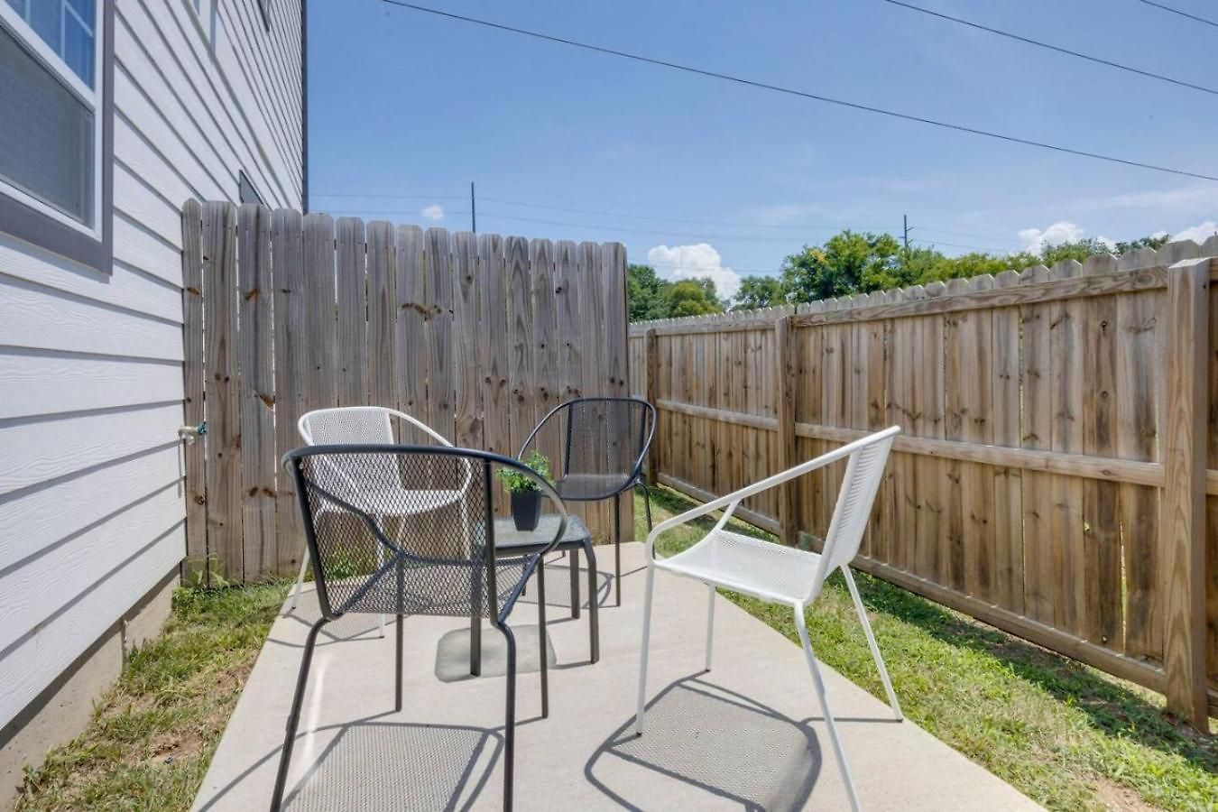 Two Gorgeous Homes Twenty Guests Amazing Location * Nashville