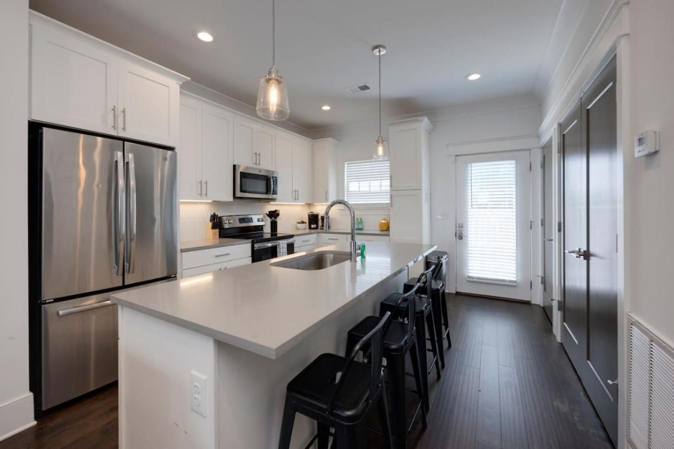 Two Gorgeous Homes Twenty Guests Amazing Location Holiday home Nashville