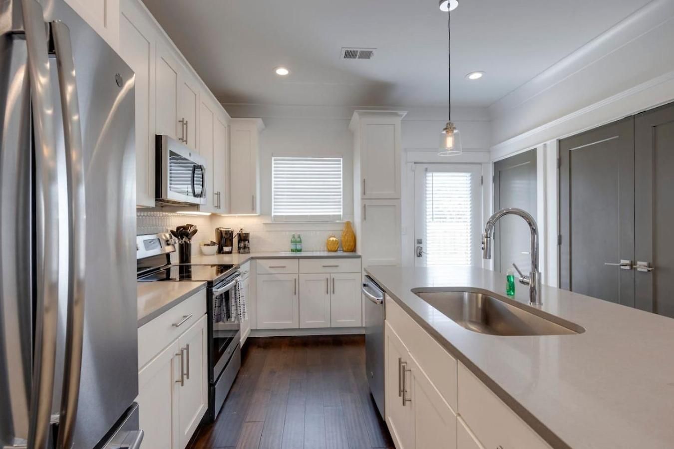 Two Gorgeous Homes Twenty Guests Amazing Location Holiday home Nashville