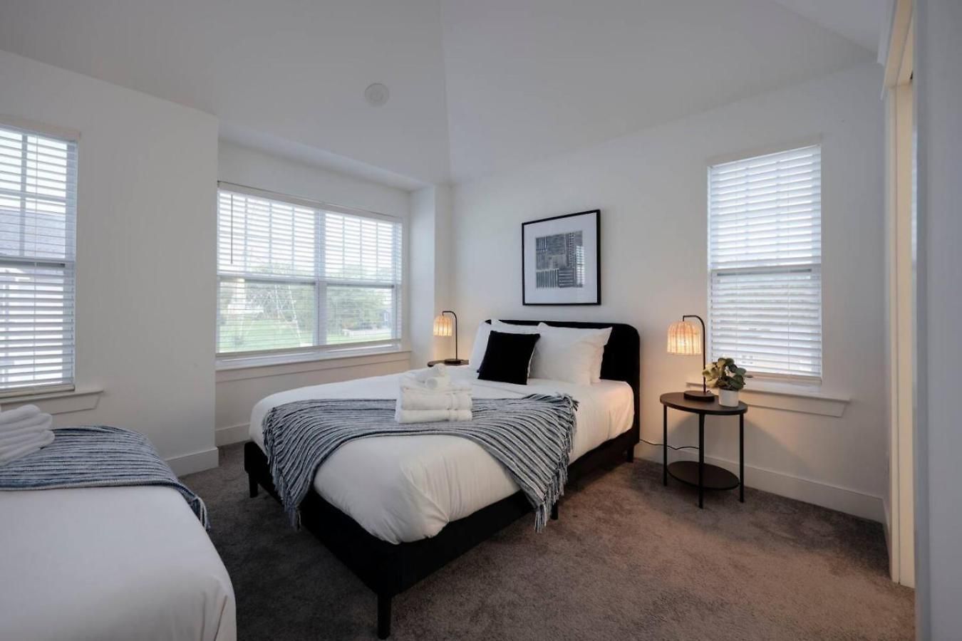 Two Gorgeous Homes Twenty Guests Amazing Location Holiday home Nashville