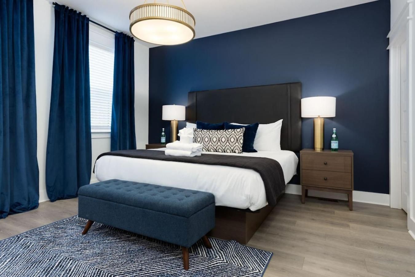 East Beauty Minutes To Downtown Holiday home *