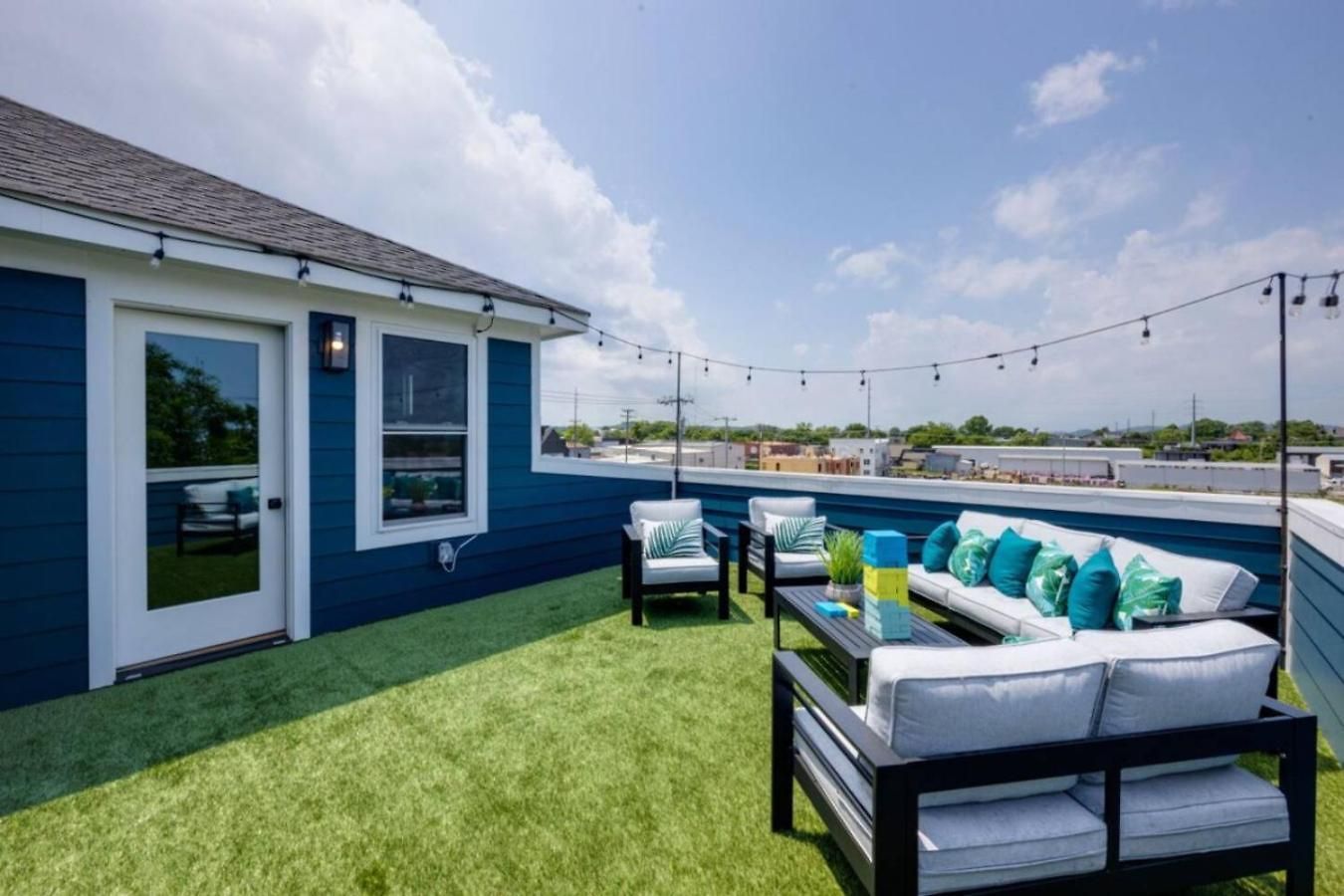 Nations Elegance Rooftop And Private Patio Holiday home