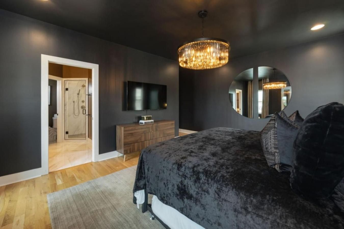 Nations Elegance Rooftop And Private Patio *
