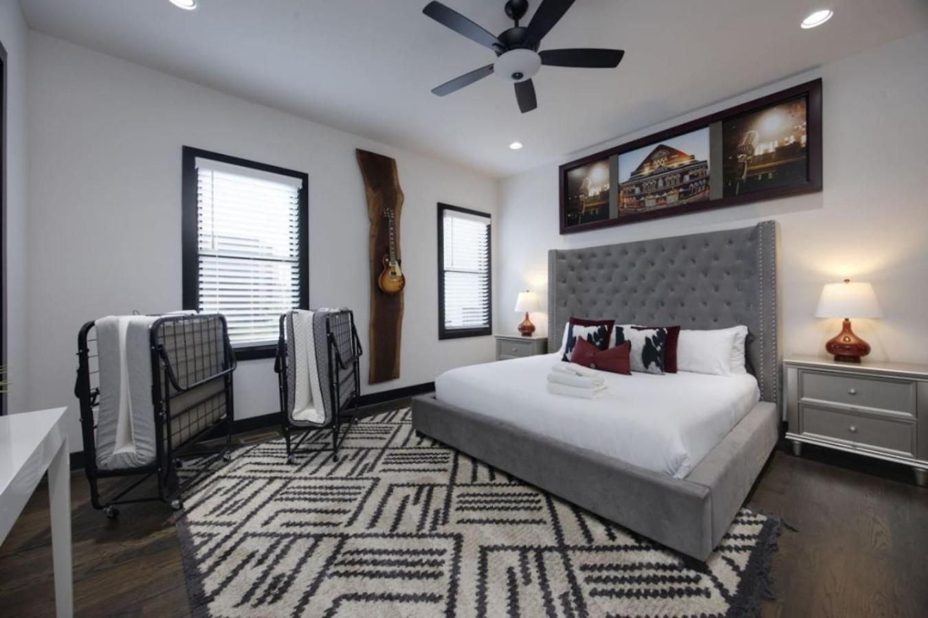 Urban Elegance Rooftop Lounge With Hot Tub Holiday home *
