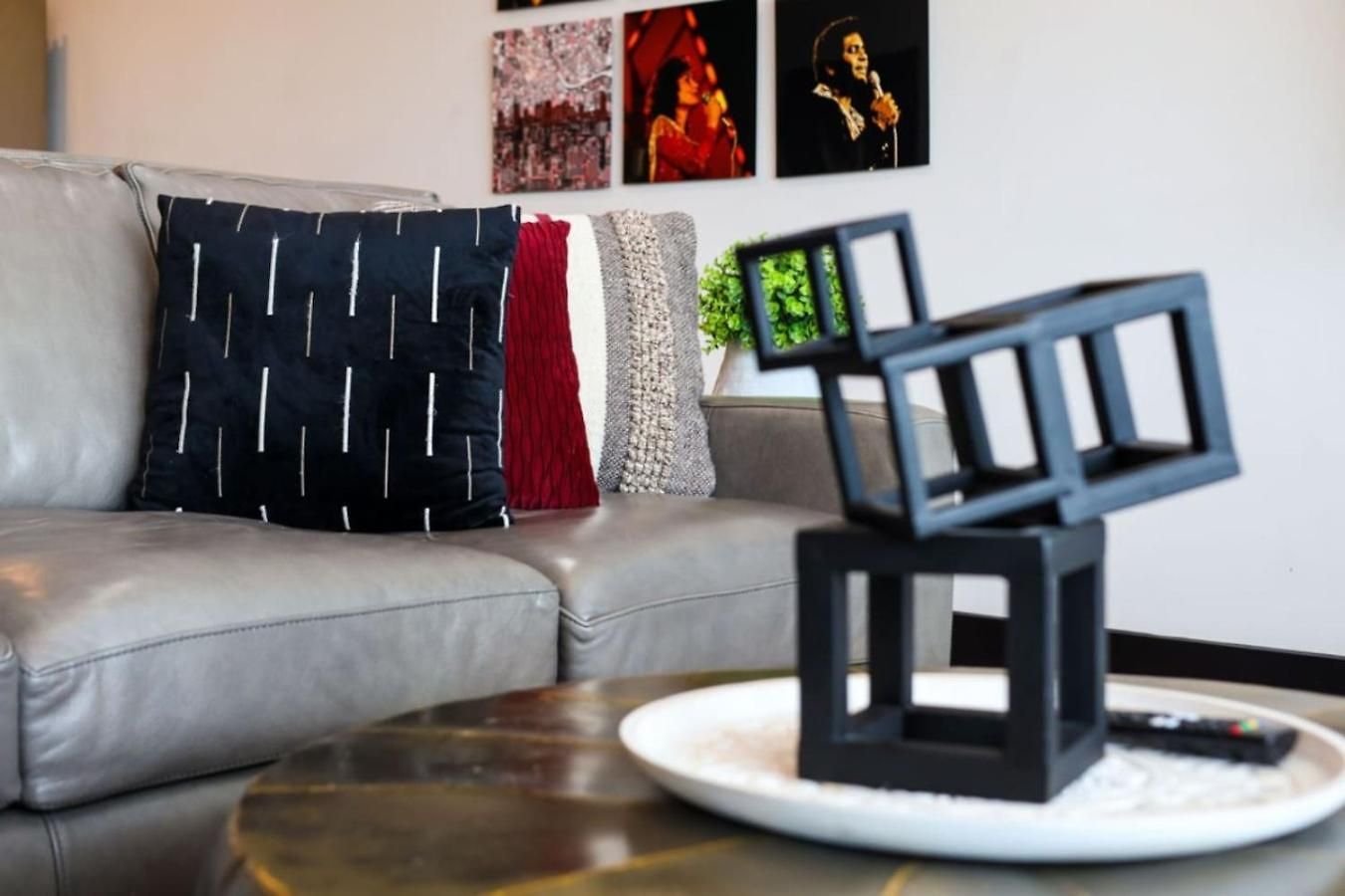 Urban Elegance Rooftop Lounge With Hot Tub * Nashville