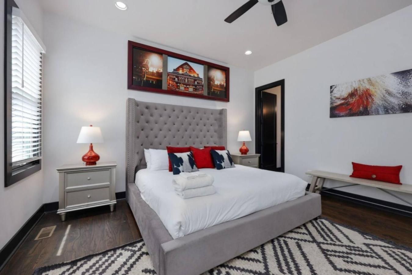 Urban Elegance Rooftop Lounge With Hot Tub Holiday home