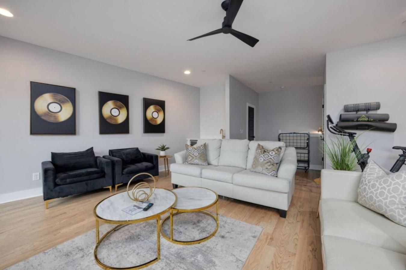 Metro Charm - Rooftop Lounge - Hot Tub Holiday home Nashville