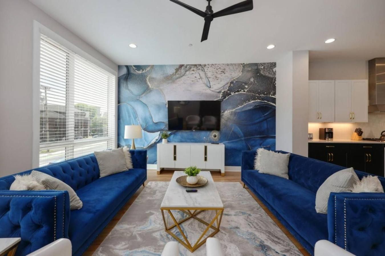 Holiday home Metro Charm - Rooftop Lounge - Hot Tub