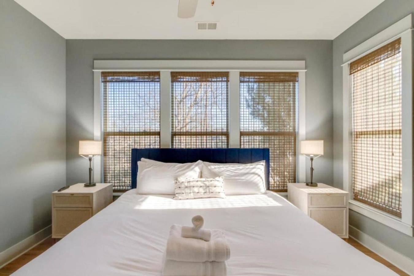 Cleveland Park Charmer- Full Kitchen- Private Yard