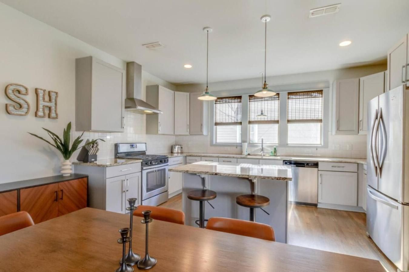 Cleveland Park Charmer- Full Kitchen- Private Yard Holiday home Nashville
