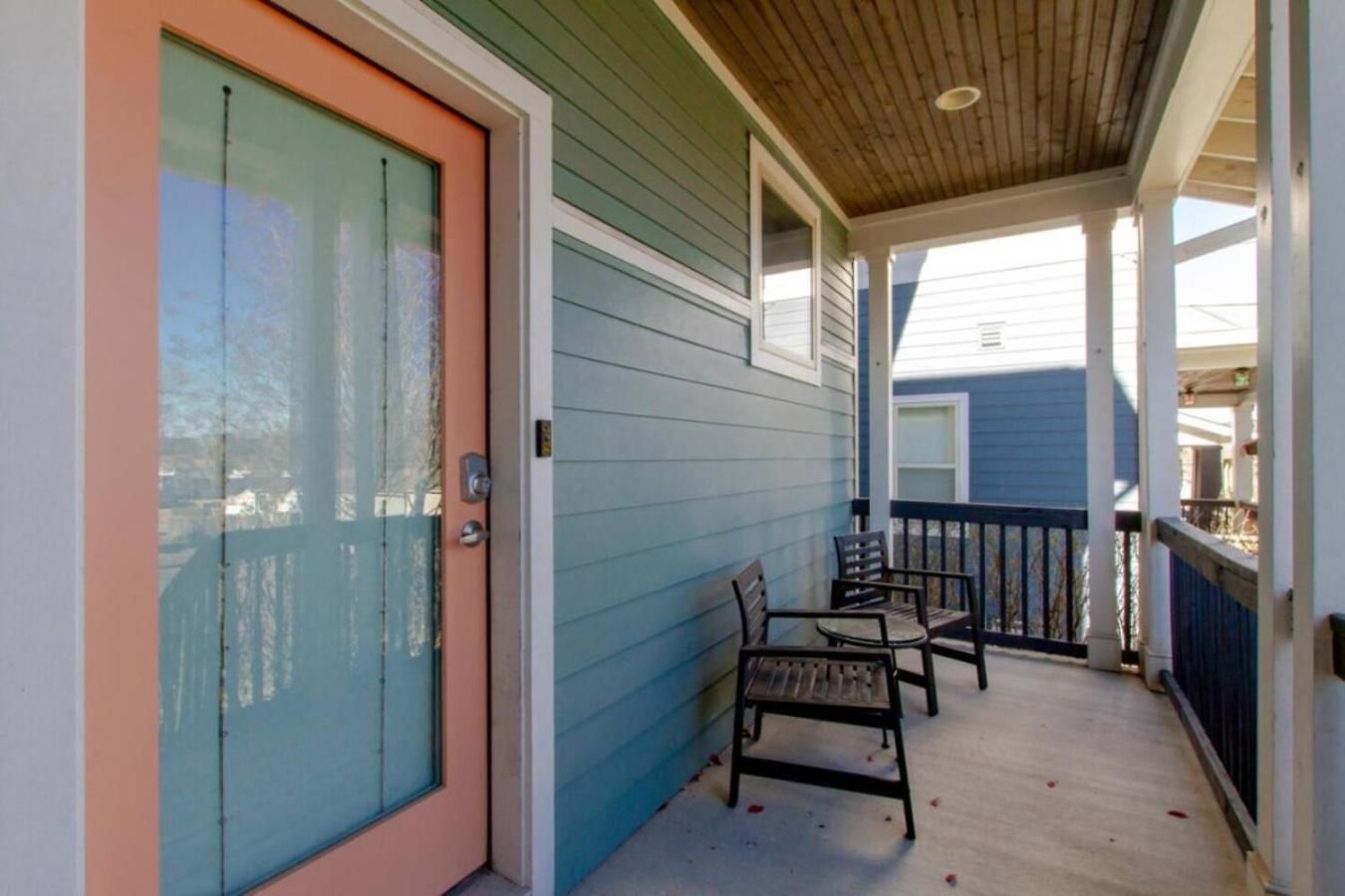 Holiday home Cleveland Park Charmer- Full Kitchen- Private Yard