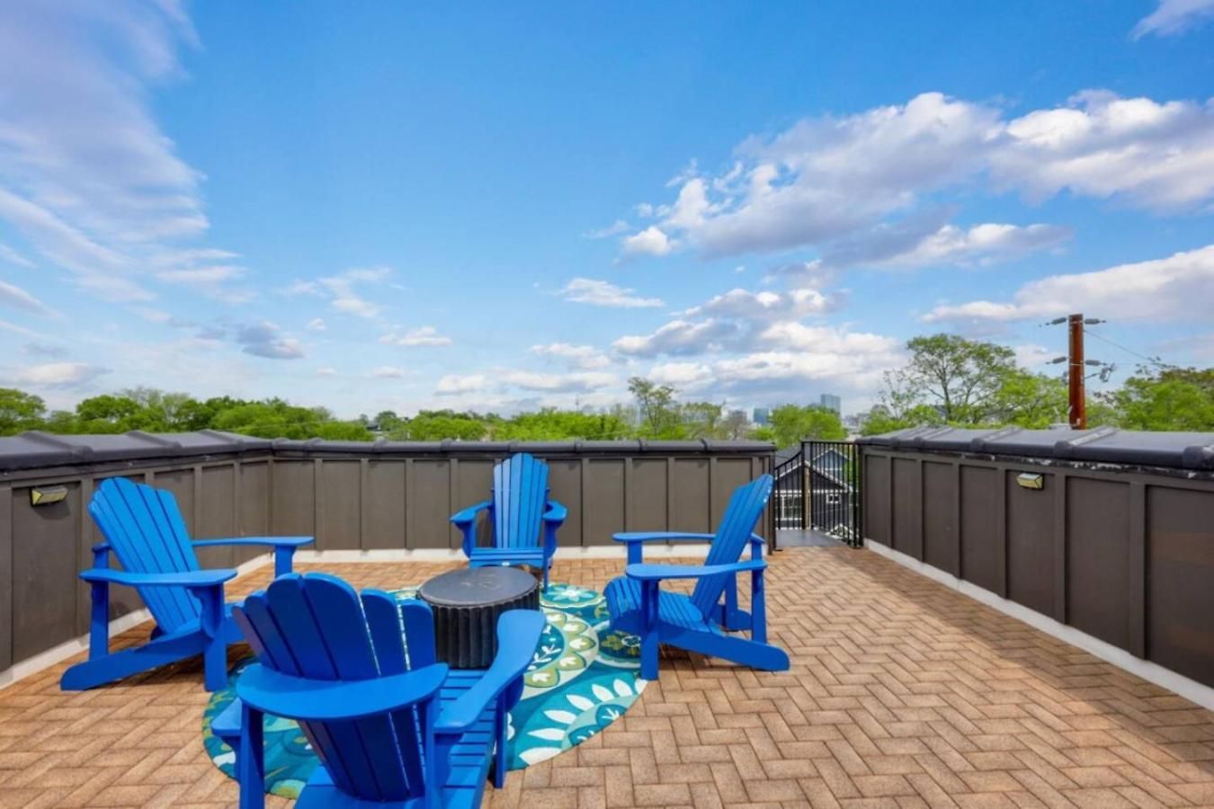 Blue Horizon - Hot Tub - Dual Rooftop Balconies * Nashville