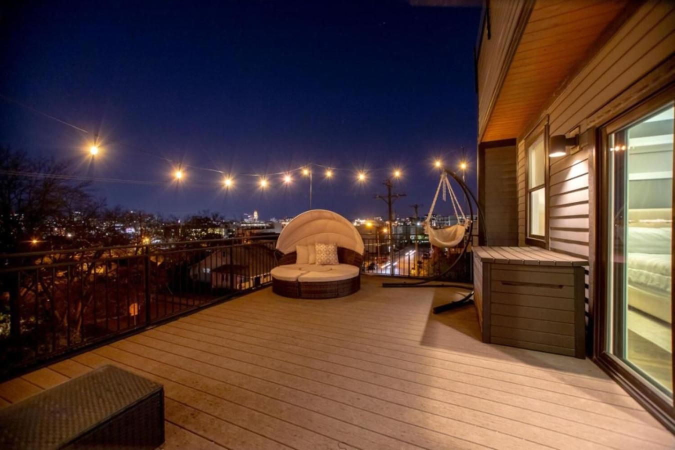 Spacious And Modern 2 Rooftops Stage Games And Holiday home Nashville