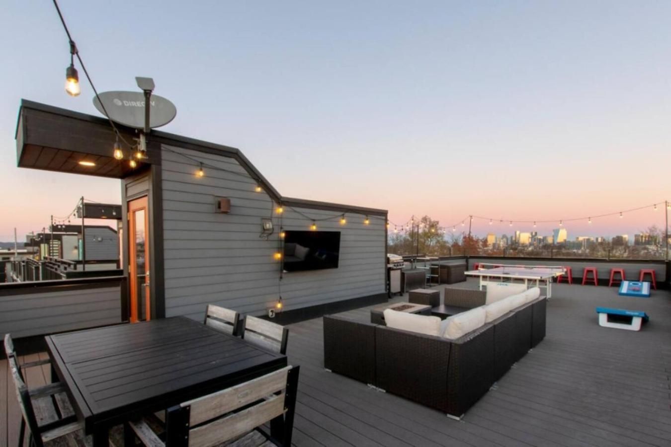 Holiday home Spacious And Modern 2 Rooftops Stage Games And Nashville