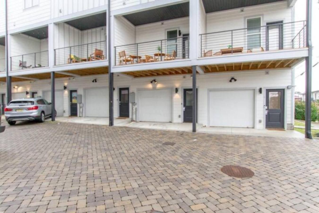 Two Townhomes Rooftop Patios Hillsboro Village Holiday home *