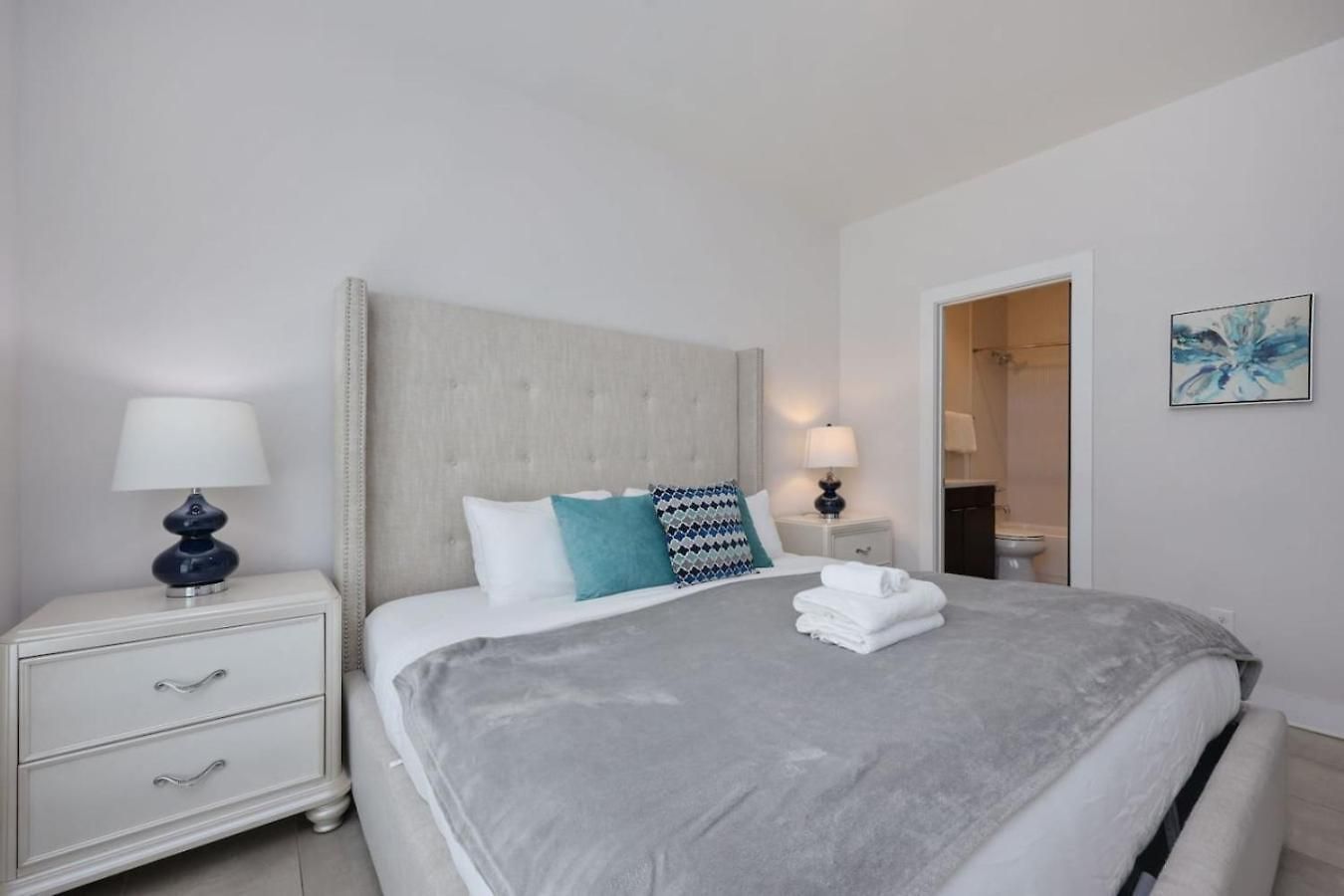 Holiday home Two Townhomes - Hot Tubs And Rooftop Balconies Nashville