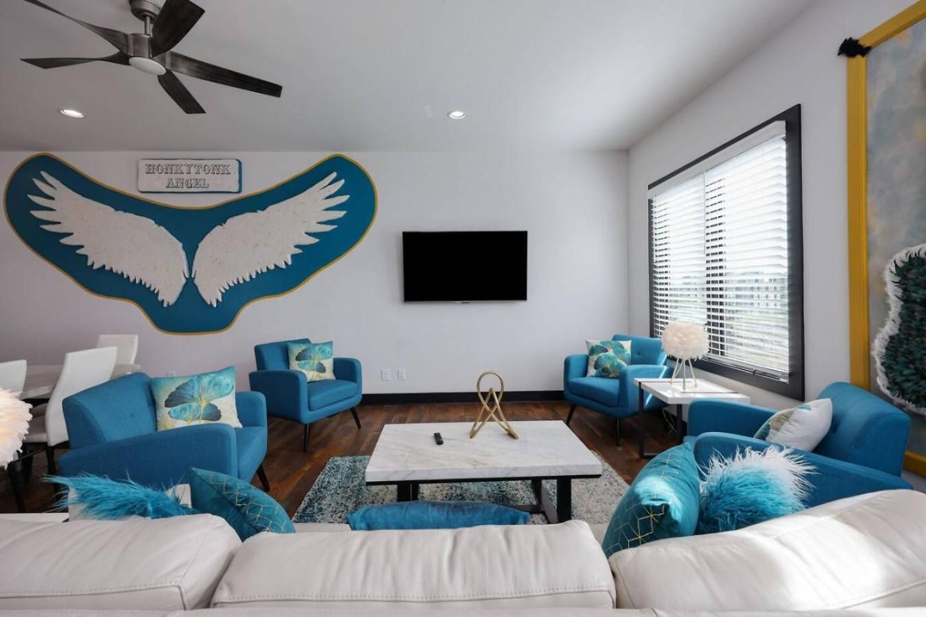 Two Townhomes- Rooftop Lounge- Hot Tub- Views Holiday home *