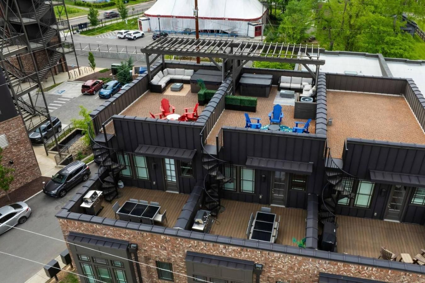 Two Townhomes - Hot Tubs And Rooftop Balconies Holiday home