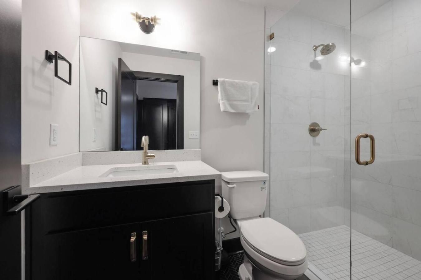 Two Townhomes- Rooftop Lounge- Hot Tub- Views Nashville