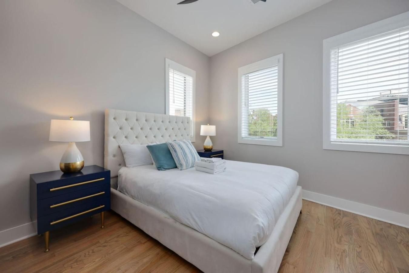Two Townhomes- Rooftop Lounges- Hot Tub- Game * Nashville