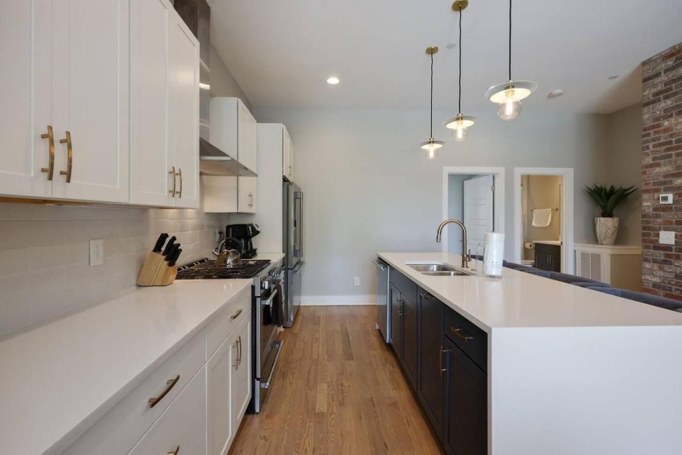 Two Townhomes Rooftop Lounges With Skyline Views * Nashville