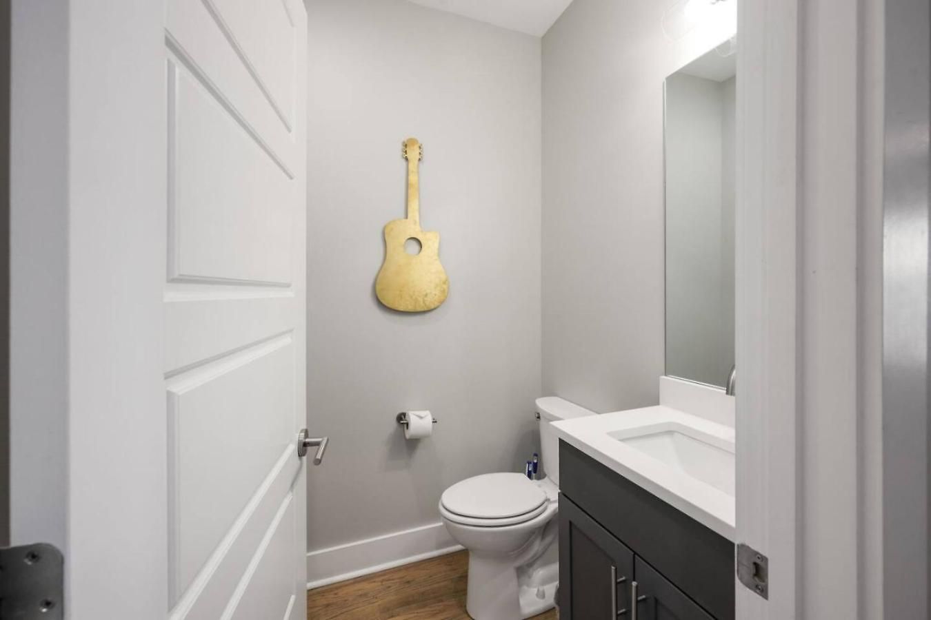 Two Townhomes- Rooftop Lounges- Hot Tub- Game